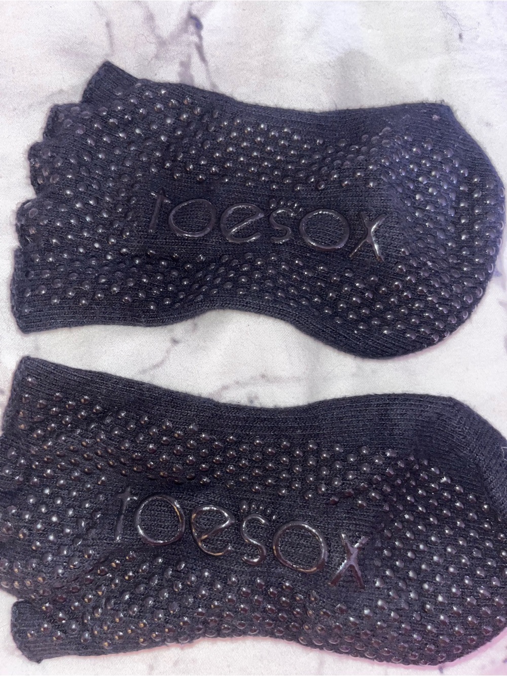 toesox Black Non-Slip Half Toe Grip Socks - Picture 2 of 5